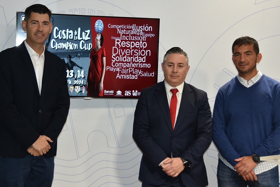 Punta Umbría acoge este fin de semana el campeonato Costa de la Luz Champion Cup con la participación de más de 1.400 jóvenes futbolistas
